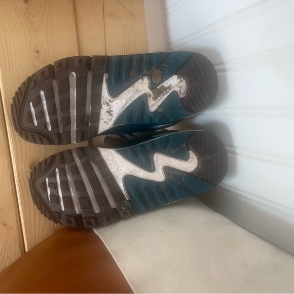 Kids Air Max - Picture 2 of 2